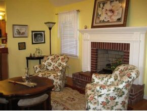 2646 Cherokee Road, Unit 10 Johnson City, TN 37604 - Photo 4 of 12 Photo 4