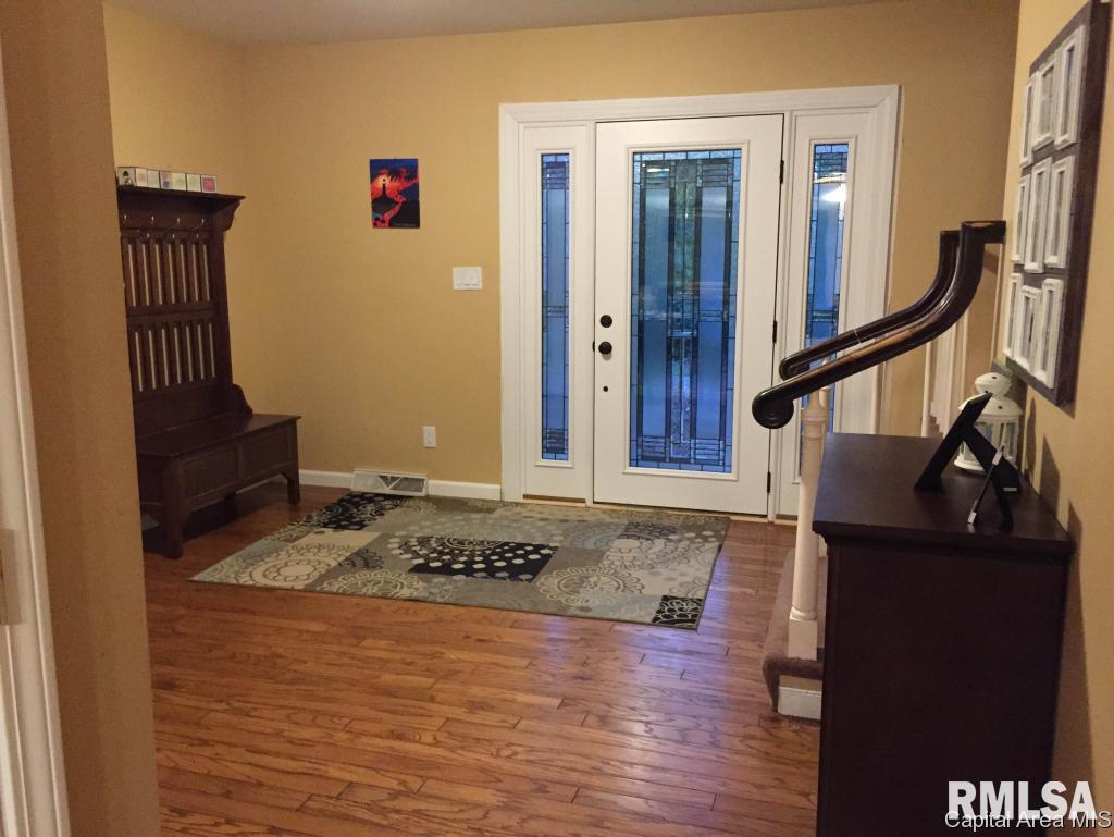 4010 Tozer Road Springfield, IL 62707 - Photo 4 of 17