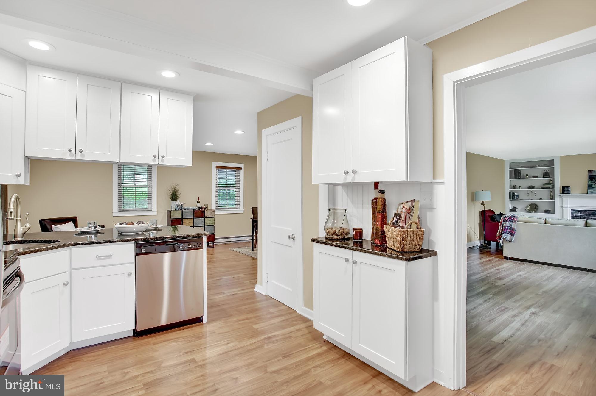 910 Limekiln Road Doylestown, PA 18901 - Photo 4 of 32 Open to dining area