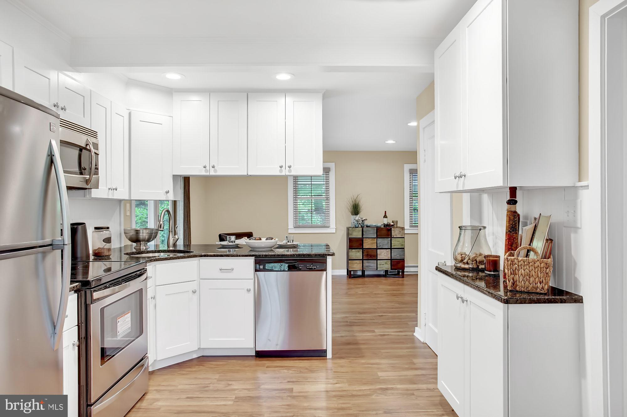 910 Limekiln Road Doylestown, PA 18901 - Photo 5 of 32 Nicely appointed