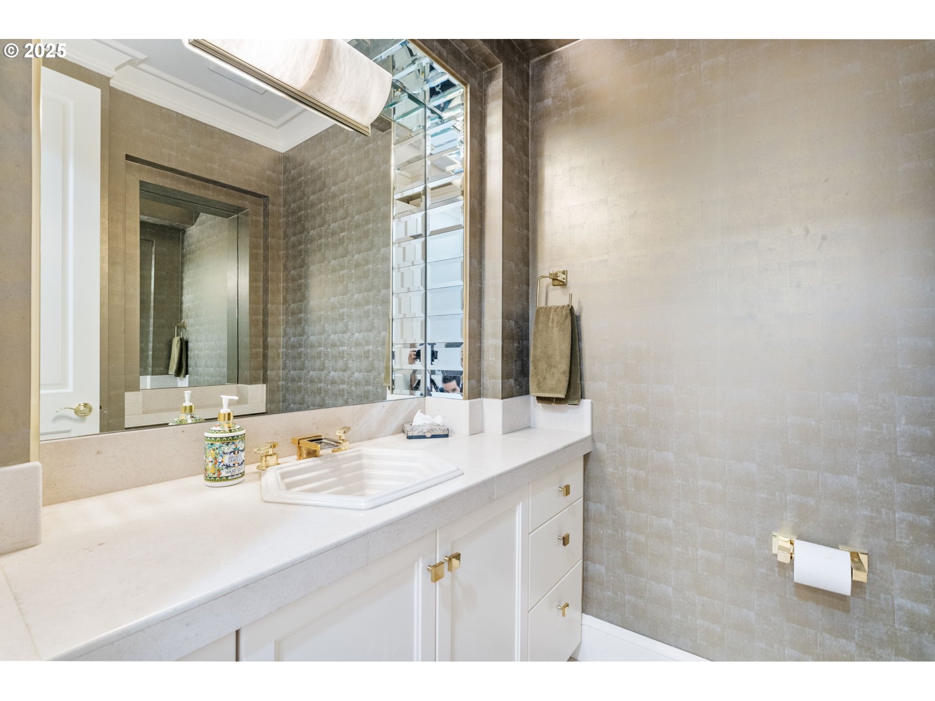 8212 Northwest Fruit Valley Road, Unit C Vancouver, WA 98665 - Photo 17 of 44