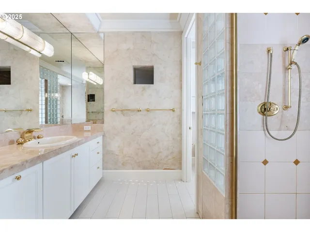 $899,000 | 8212 Northwest Fruit Valley Road, Unit C, Vancouver, WA 98665