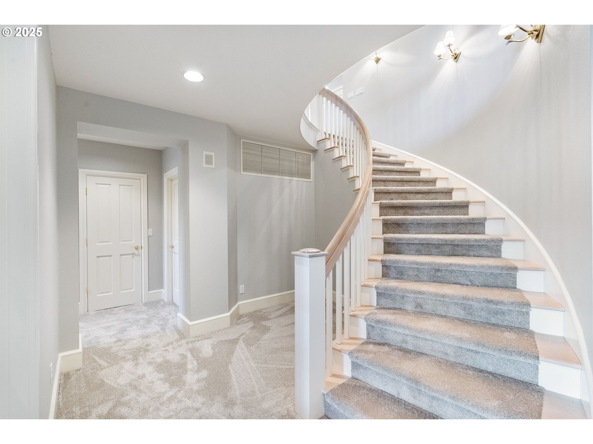 8212 Northwest Fruit Valley Road, Unit C Vancouver, WA 98665 - Photo 28 of 44