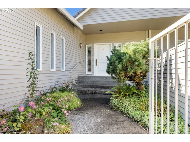 $899,000 | 8212 Northwest Fruit Valley Road, Unit C, Vancouver, WA 98665