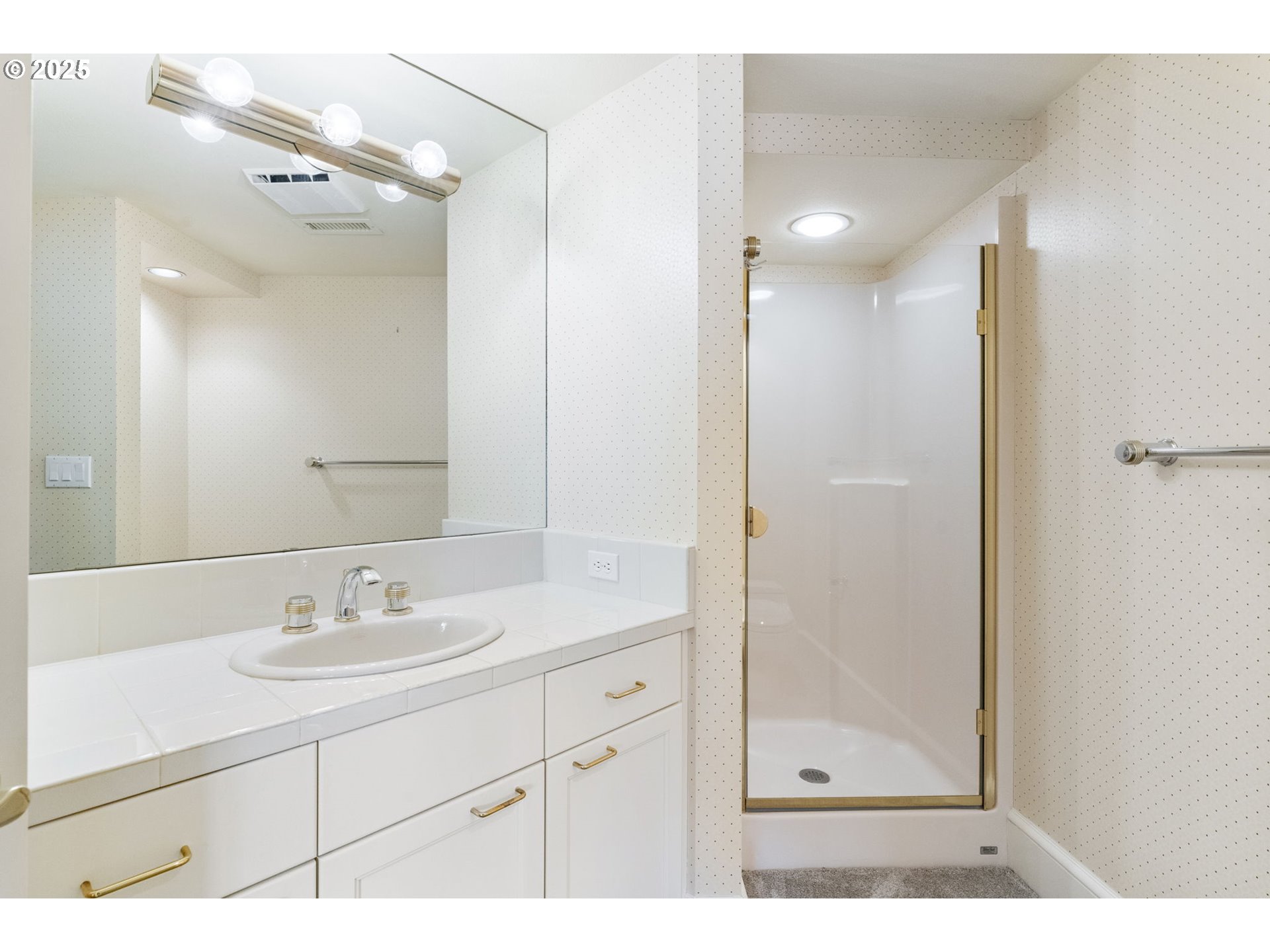 8212 Northwest Fruit Valley Road, Unit C Vancouver, WA 98665 - Photo 39 of 44