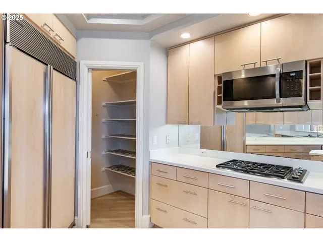 $899,000 | 8212 Northwest Fruit Valley Road, Unit C, Vancouver, WA 98665