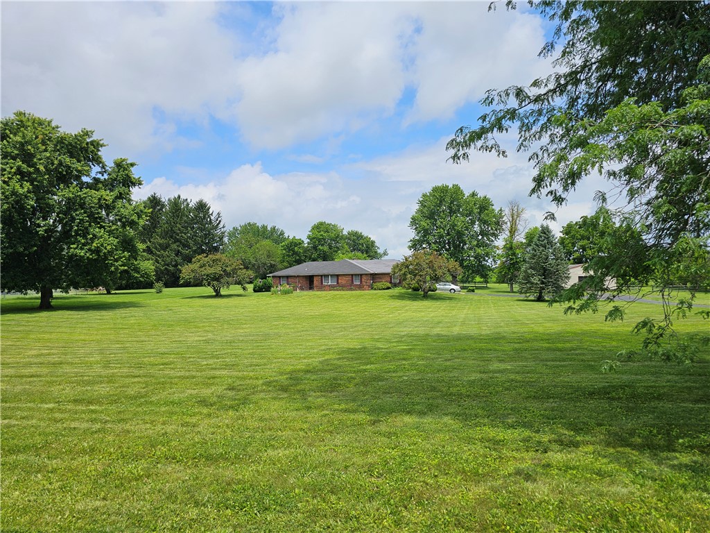 1376 Foust Road Xenia, OH 45385 - Photo 2 of 26