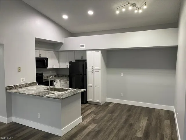 $1,400 | 13631 Eagle Ridge Drive, Unit 227, Fort Myers, FL 33912