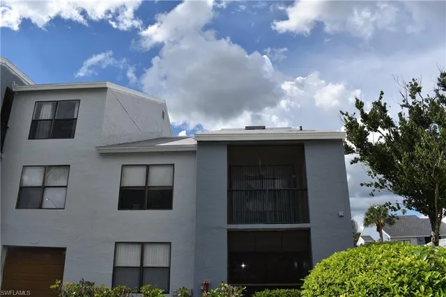 $1,400 | 13631 Eagle Ridge Drive, Unit 227, Fort Myers, FL 33912