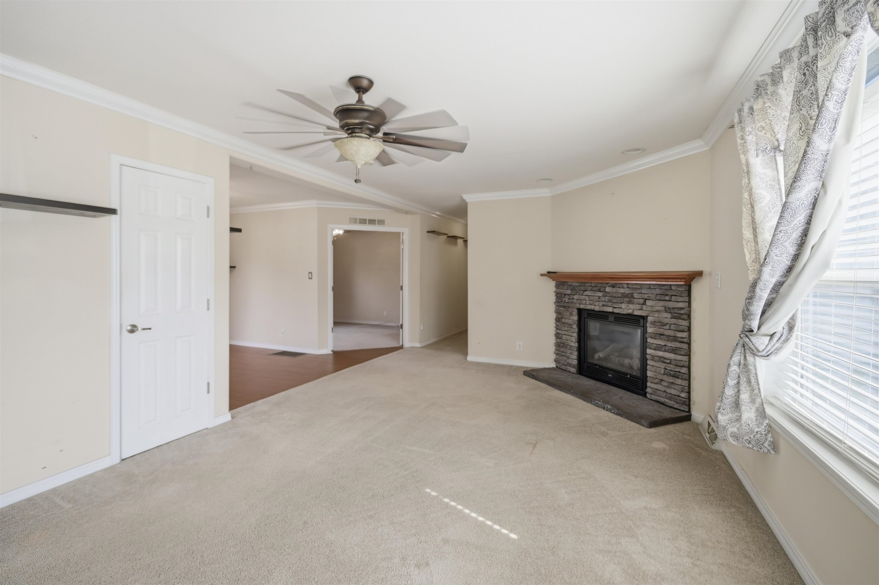 35 Sawmill Ridge Sandown, NH 03873 - Photo 8 of 51 Gallery Image 8