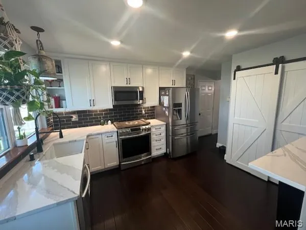 $399,900 | 371 Novara Drive, Ballwin, MO 63021