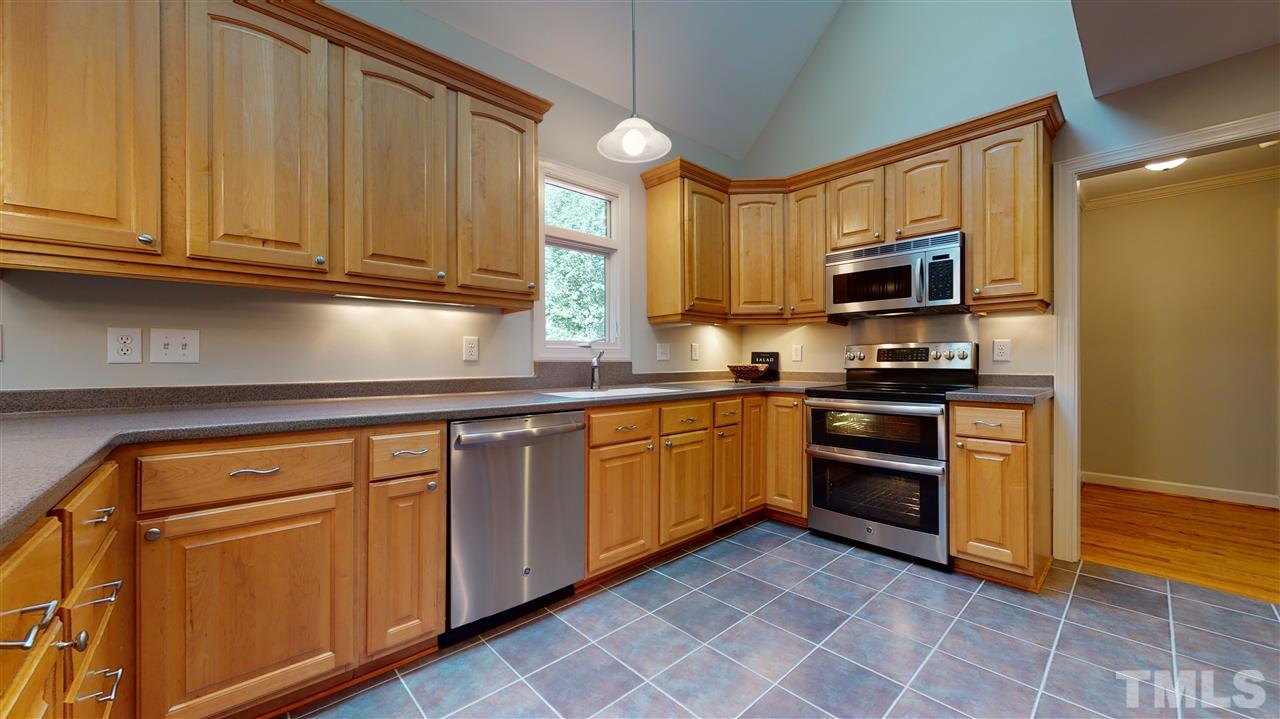 3132 Mt Vernon Church Road Raleigh, NC 27613 - Photo 7 of 30 Double Oven