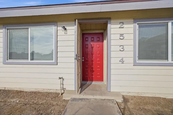 $545,000 | 2532 West Chestnut Court, Visalia, CA 93277
