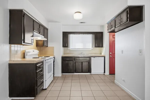 $545,000 | 2532 West Chestnut Court, Visalia, CA 93277