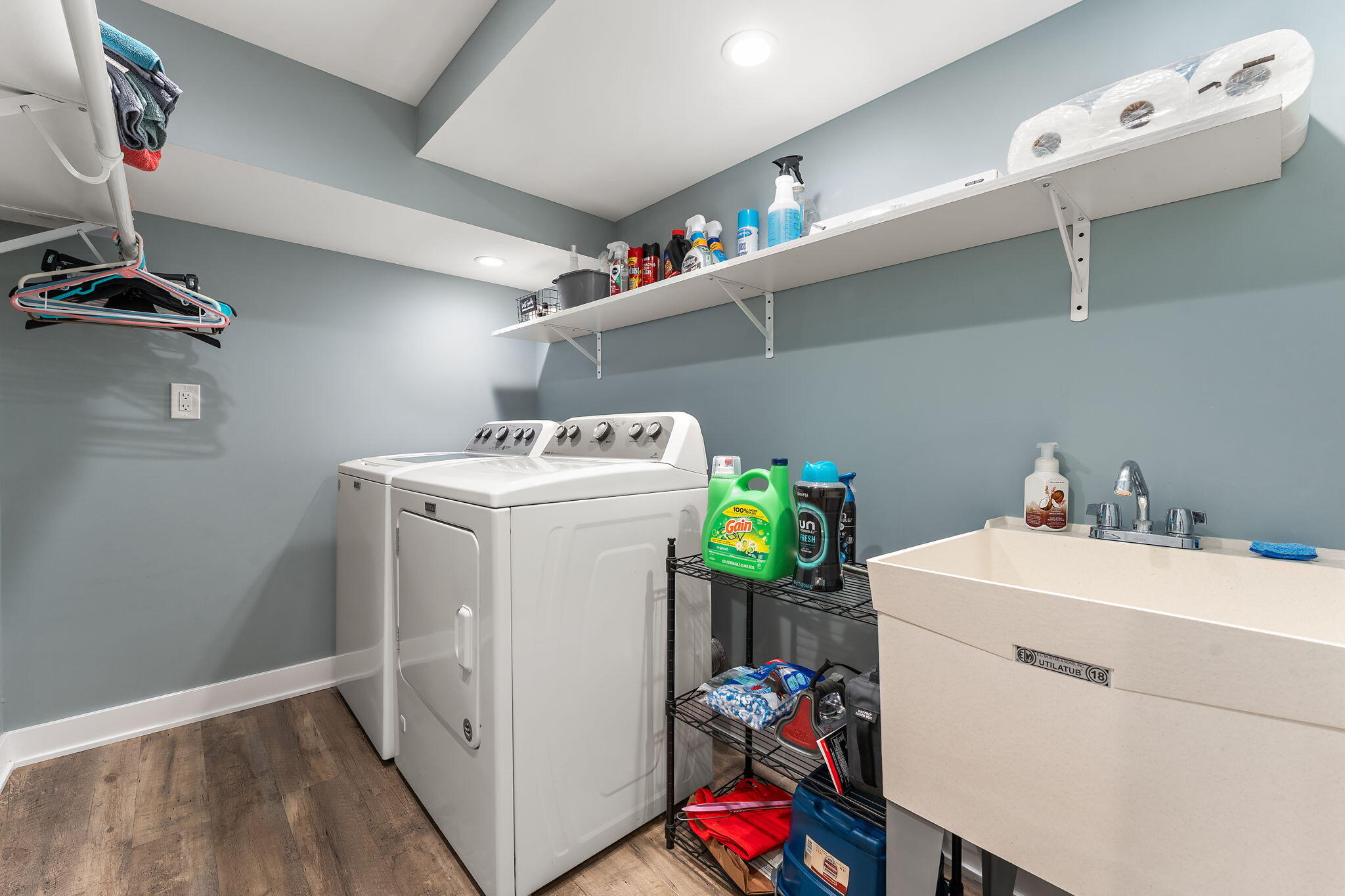 3036 99th Street Highland, IN 46322 - Photo 16 of 22 a utility room with dryer and washer