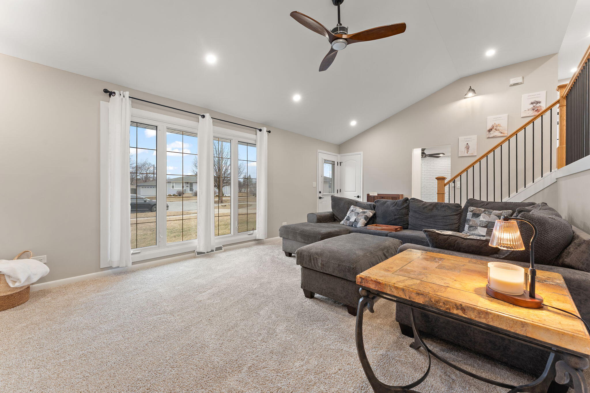 3036 99th Street Highland, IN 46322 - Photo 9 of 22 a living room with furniture