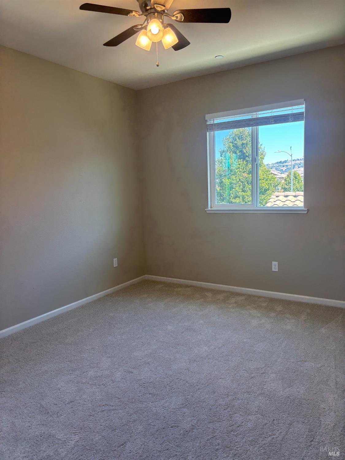 5114 Kolton Place Rohnert Park, CA 94928 - Photo 20 of 37 an empty room with a window