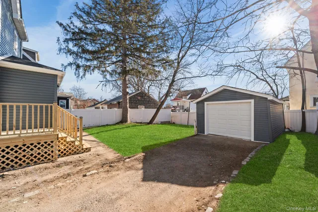 $1,149,000 | 190-10 114th Drive | St. Albans