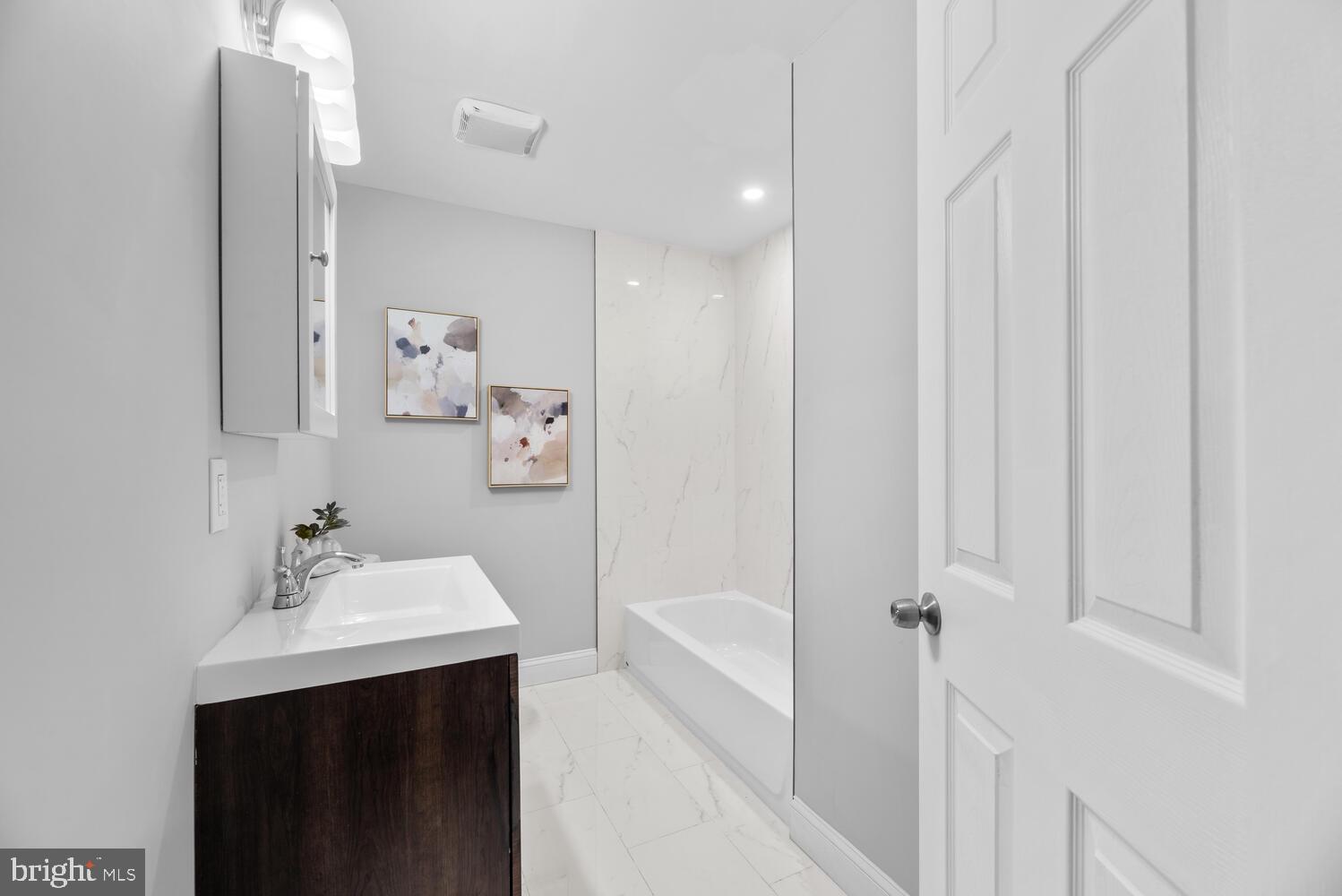 110 Harvard Road Hagerstown, MD 21742 - Photo 13 of 47 Bathroom
