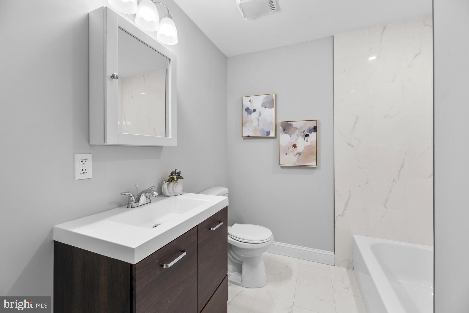 110 Harvard Road Hagerstown, MD 21742 - Photo 14 of 47 Bathroom