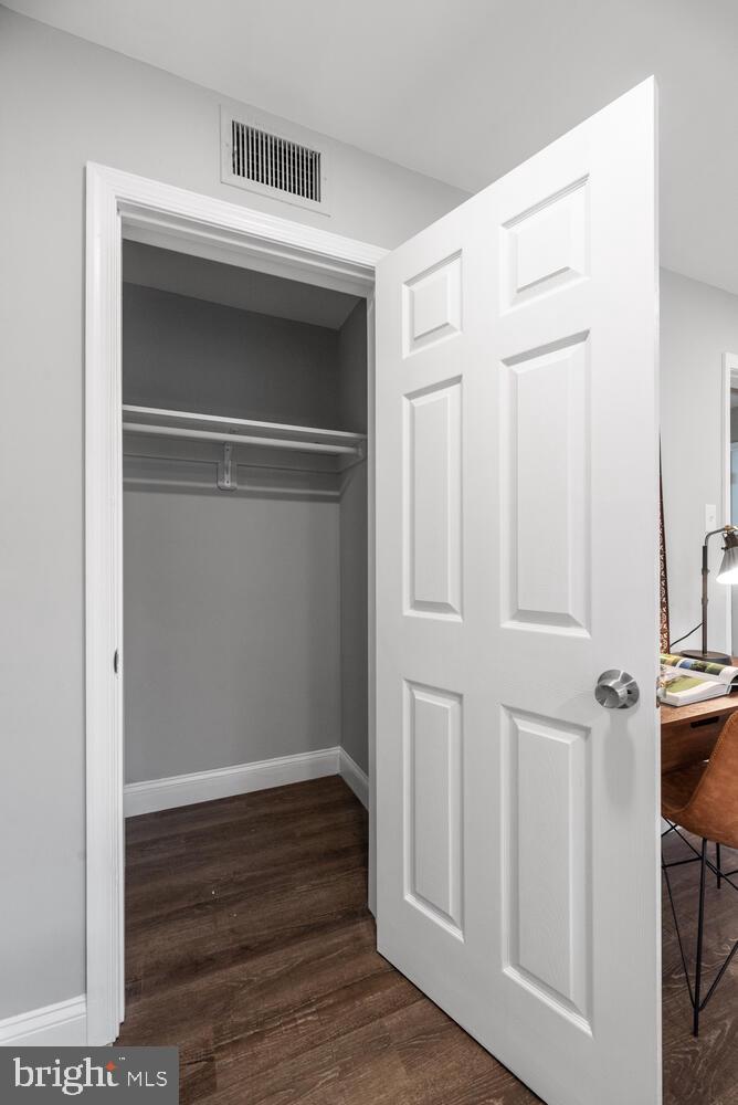 110 Harvard Road Hagerstown, MD 21742 - Photo 23 of 47 Bedroom closet