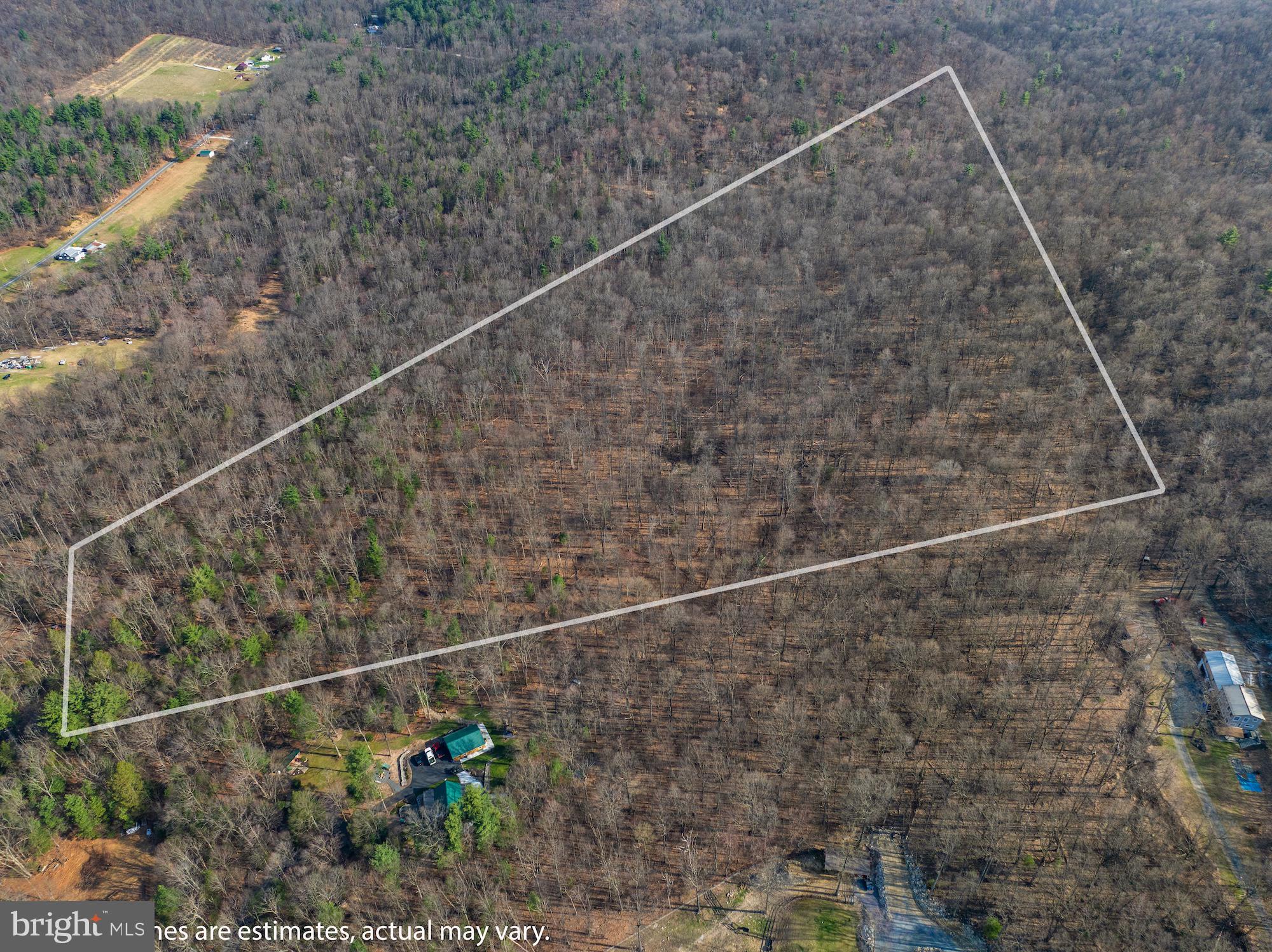 215 Dug Lane Fairfield, PA 17320 - Photo 4 of 5 a view of a dry yard