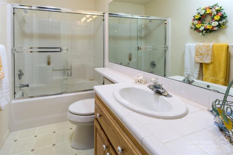 20215 Star Ridge Court Bend, OR 97703 - Photo 10 of 17 Additional Photo
