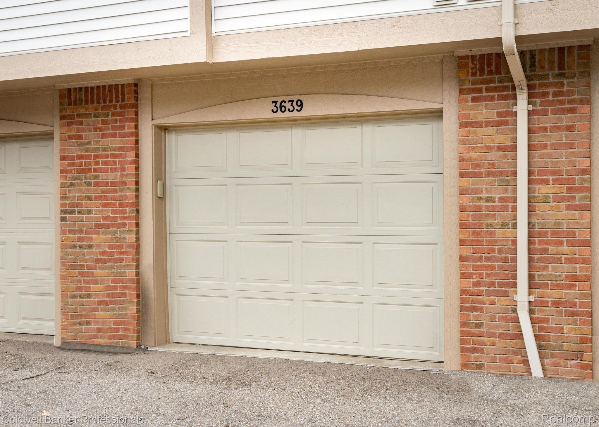 3639 Tremonte Circle South Rochester, MI 48306 - Photo 23 of 27 Attached garage