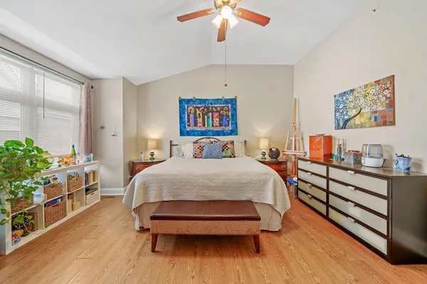 $3,095 | 3864 Wehrman Avenue, Unit 3864, Schiller Park, IL 60176