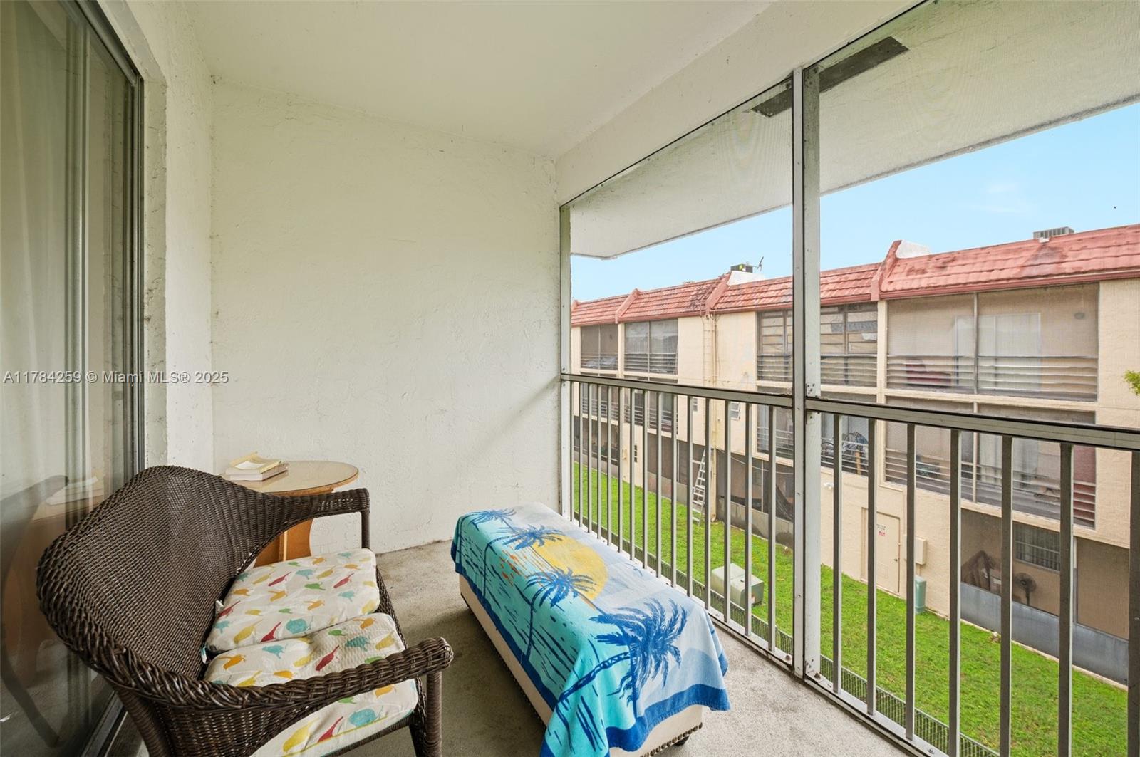 3000 Riverside Drive, Unit 3091 Coral Springs, FL 33065 - Photo 19 of 25 Screened Balcony