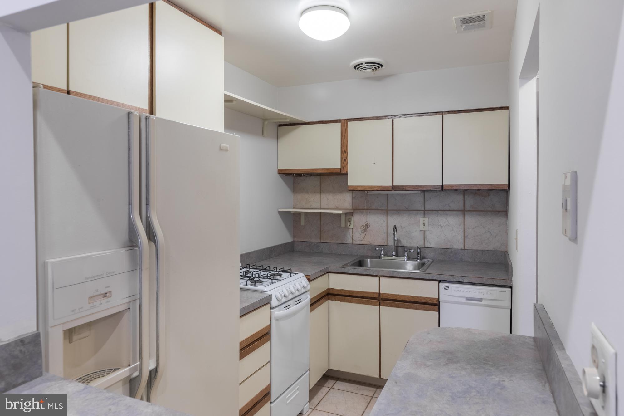77 G Street Southwest, Unit 101 Washington, DC 20024 - Photo 27 of 44