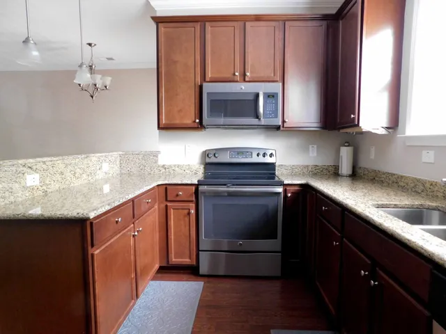 $2,600 | 4166 Veritas Street, Charleston, SC 29414