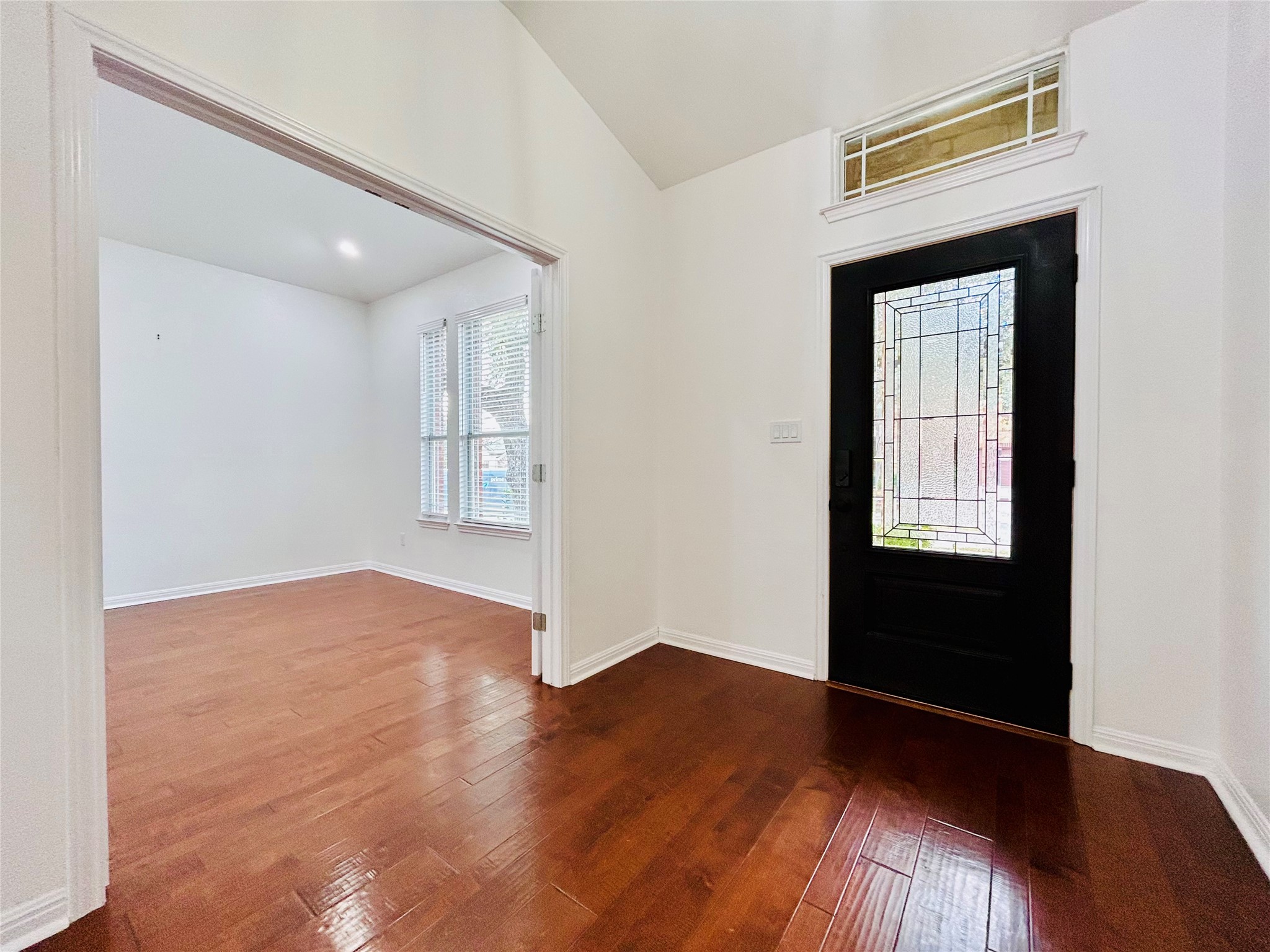 240 Fort Mabry Loop Georgetown, TX 78628 - Photo 5 of 36