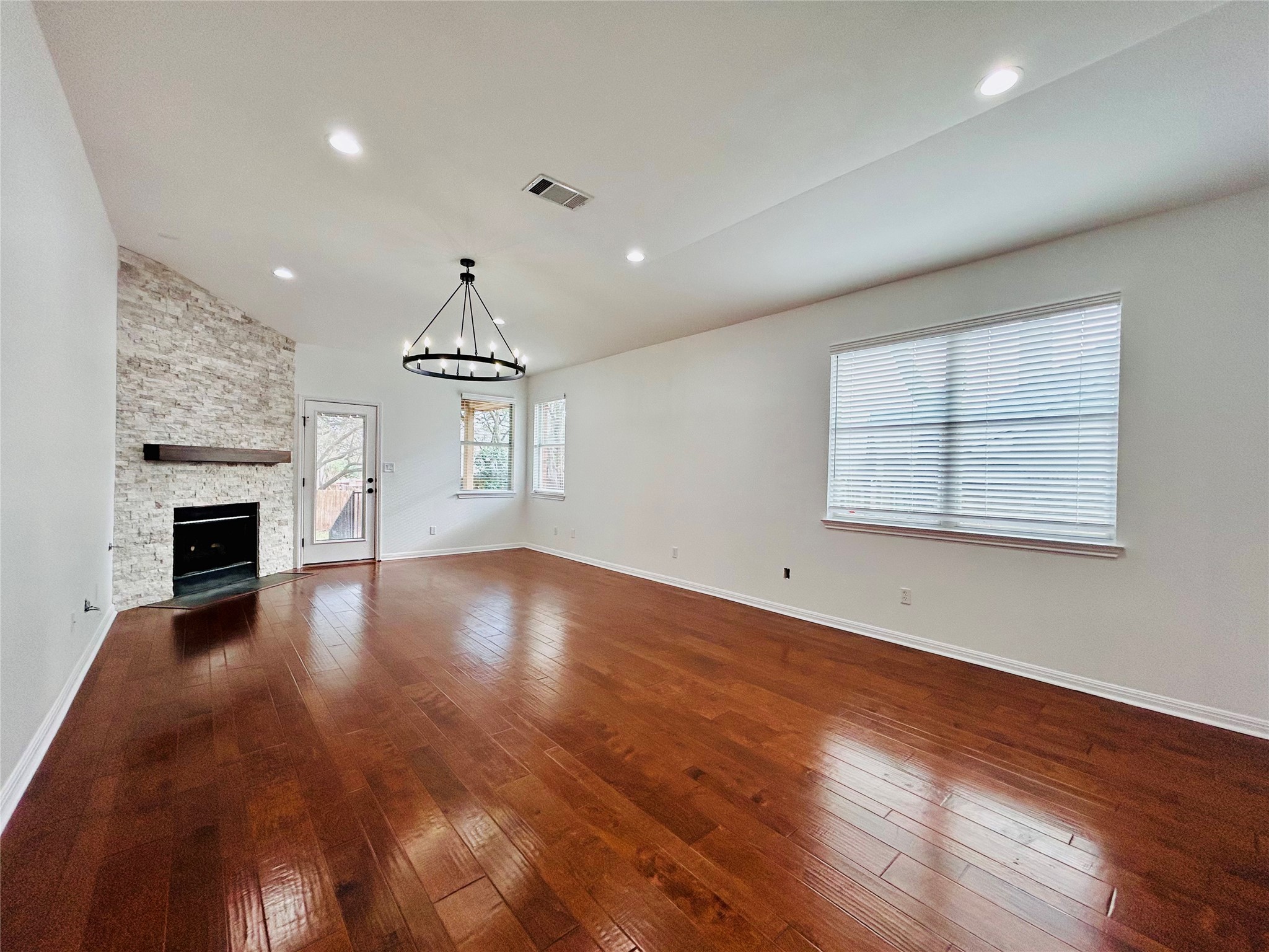 240 Fort Mabry Loop Georgetown, TX 78628 - Photo 8 of 36