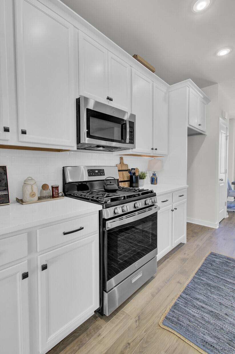2003 Quiet Ibis Road Hanahan, SC 29410 - Photo 14 of 41 GAS KITCHEN