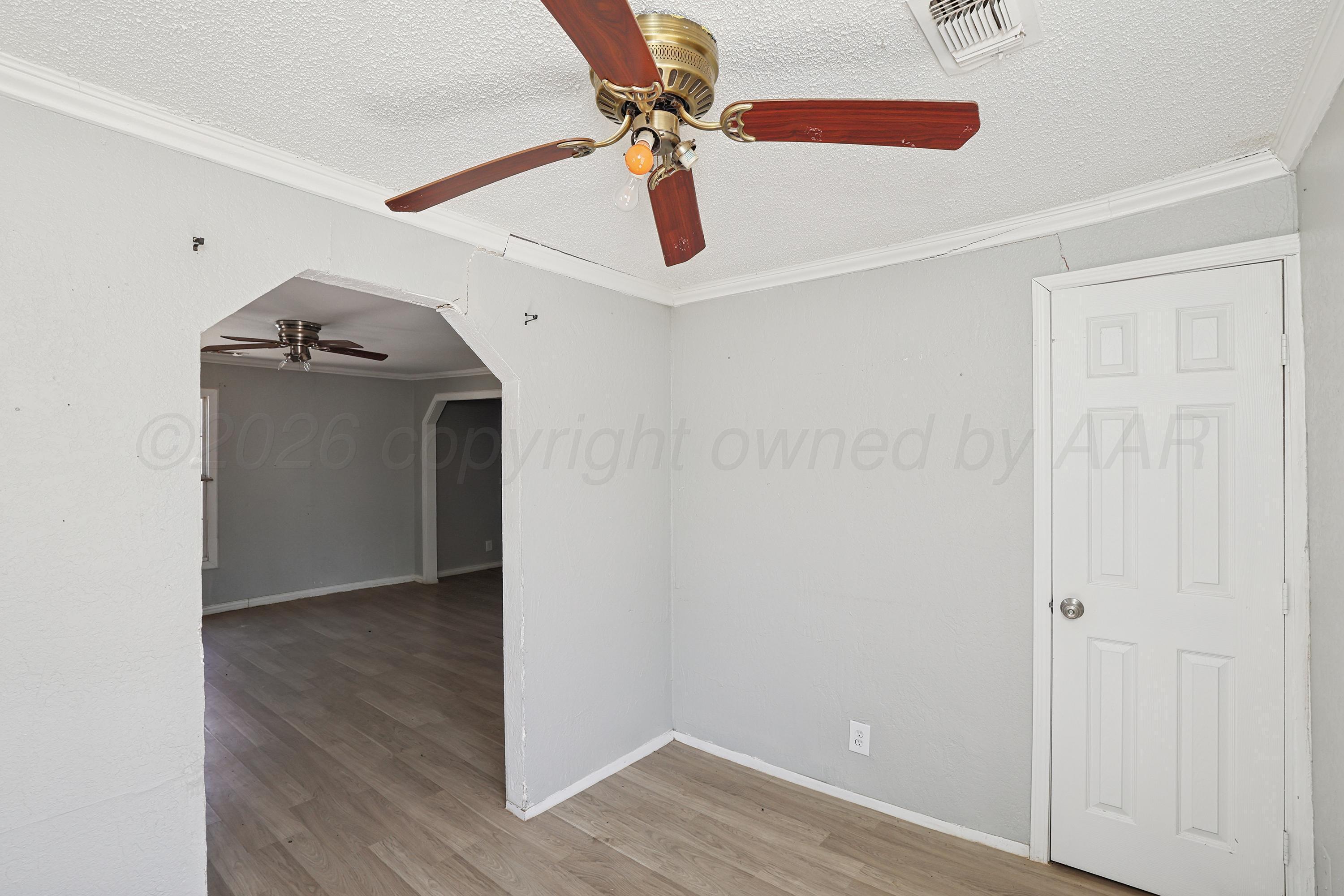730 North Johnson Street Amarillo, TX 79107 - Photo 5 of 27 a view of an entryway