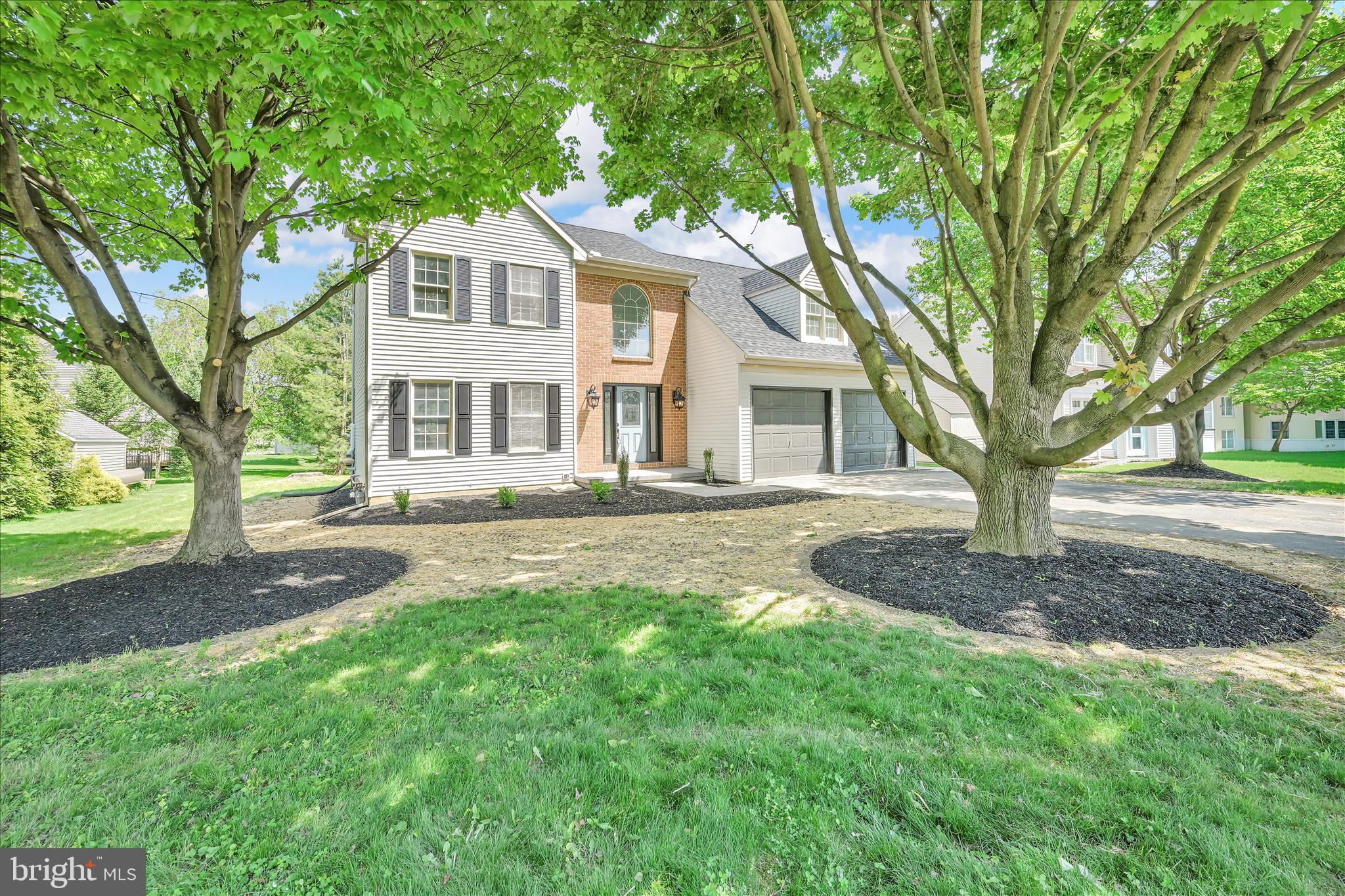 115 Saybrooke Drive Lititz, PA 17543 - Photo 6 of 46 Exterior Front