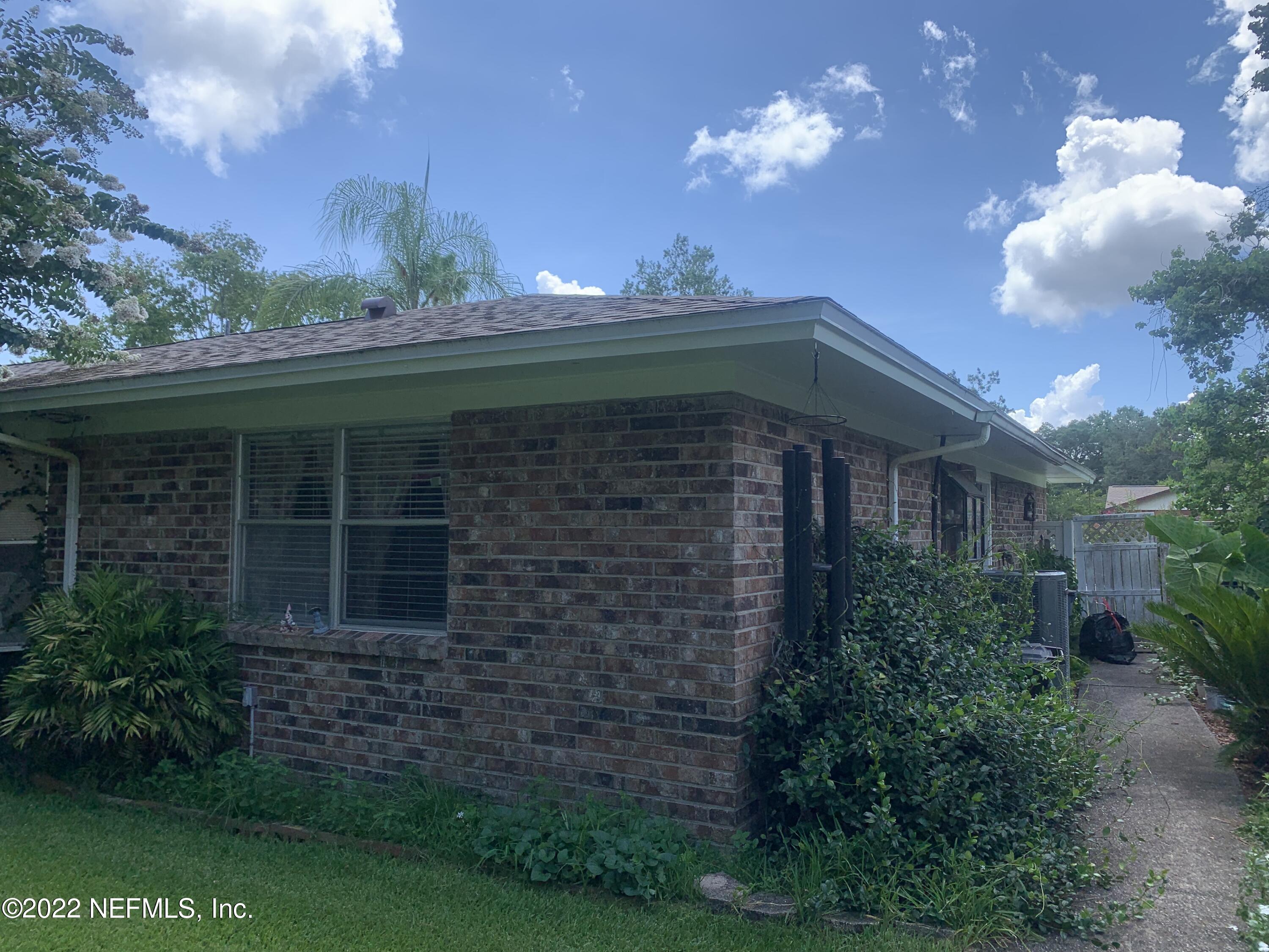 116 Vanderford Road West Orange Park, FL 32073 - Photo 5 of 46 IMG-8597