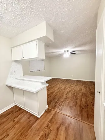$775 | 201 South Kaysie Street, Unit 17, Angleton, TX 77515