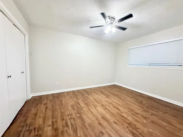 $775 | 201 South Kaysie Street, Unit 17, Angleton, TX 77515
