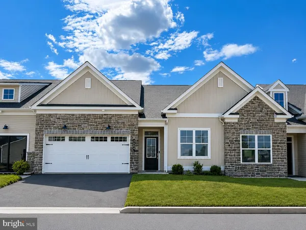 $399,990 | 1 Grantartur Court, Unit TAYLOR, Whitehall, PA 18052