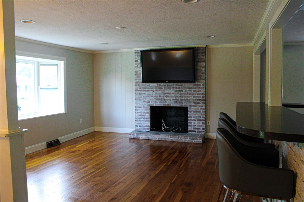 23 Roberta Road Blackstone, MA 01504 - Photo 3 of 18