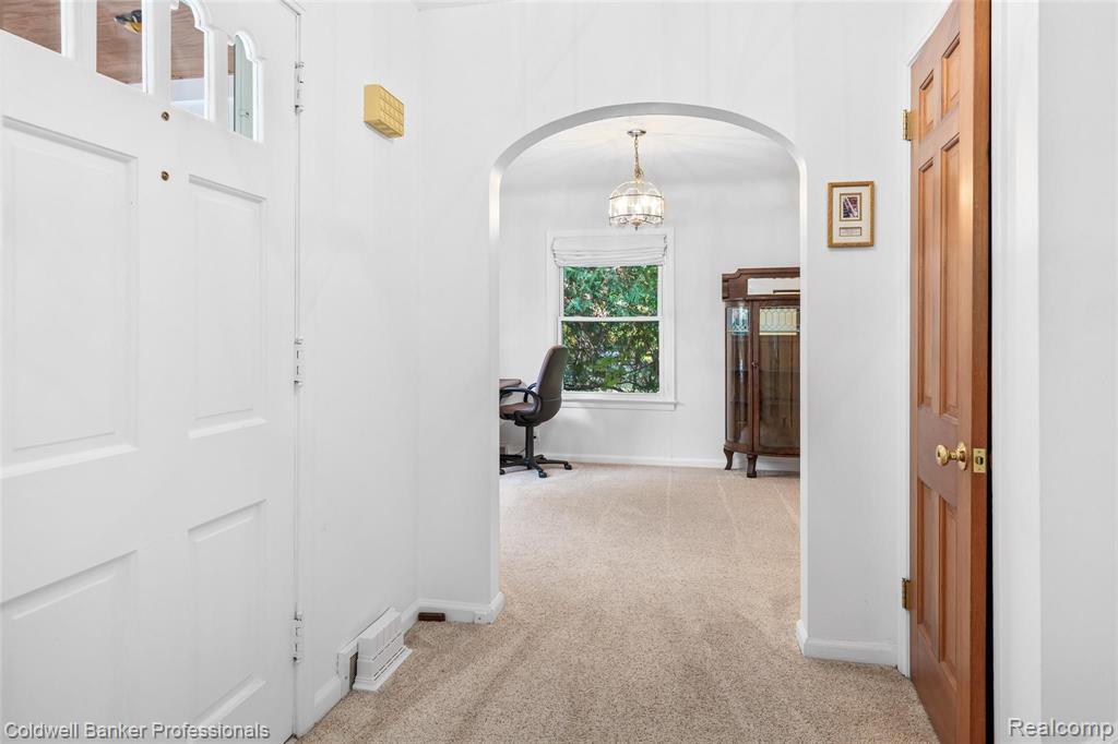 2321 West Wattles Road Troy, MI 48098 - Photo 8 of 45