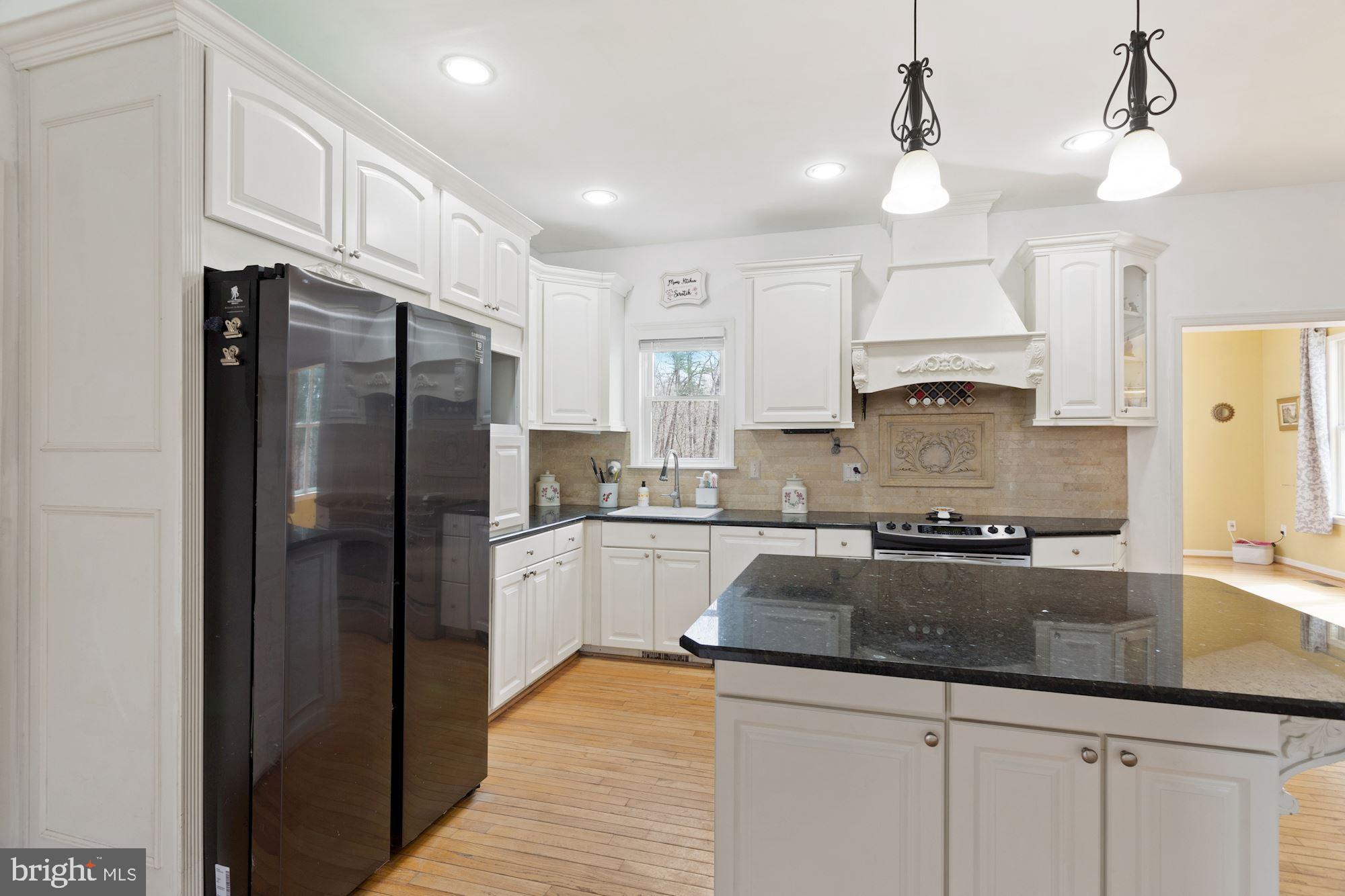 11725 Henderson Road Clifton, VA 20124 - Photo 12 of 38 Gallery Image 12
