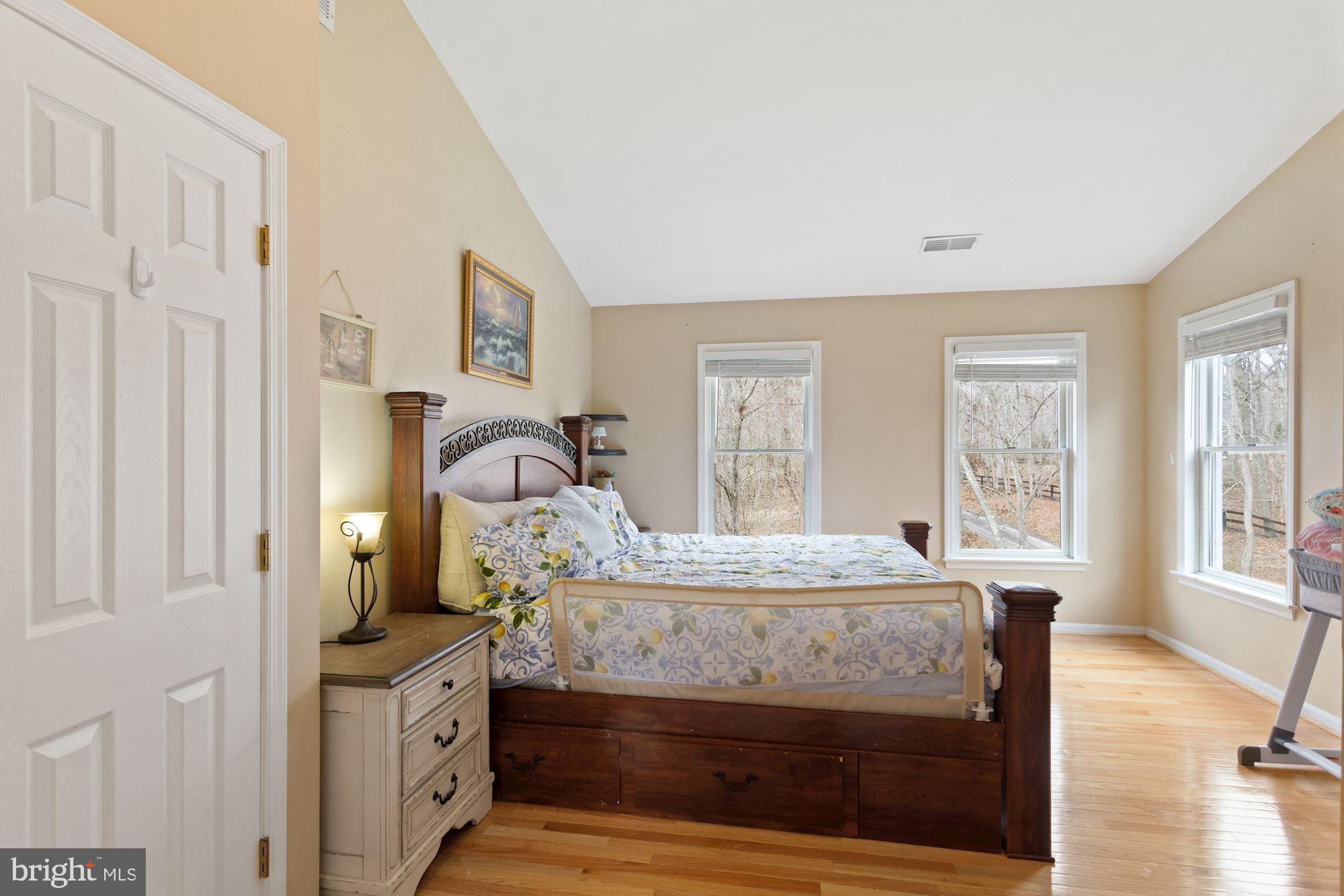 11725 Henderson Road Clifton, VA 20124 - Photo 19 of 38 Gallery Image 19