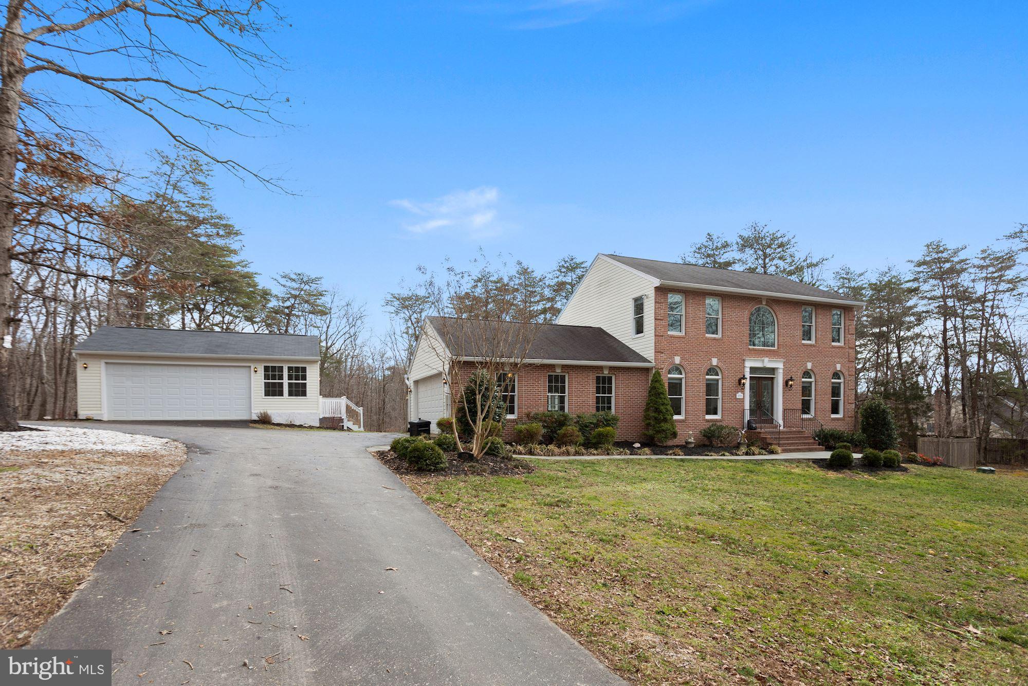 11725 Henderson Road Clifton, VA 20124 - Photo 2 of 38 Gallery Image 2