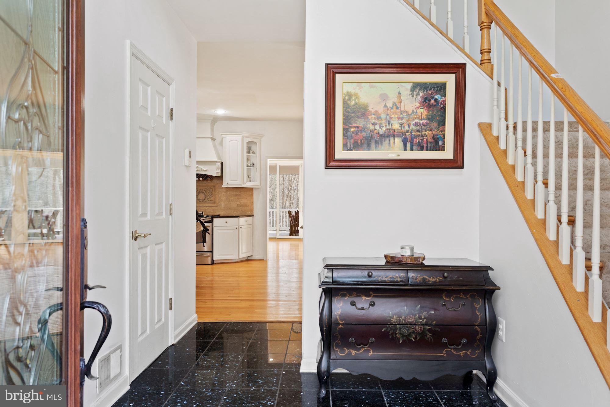 11725 Henderson Road Clifton, VA 20124 - Photo 6 of 38 Gallery Image 6
