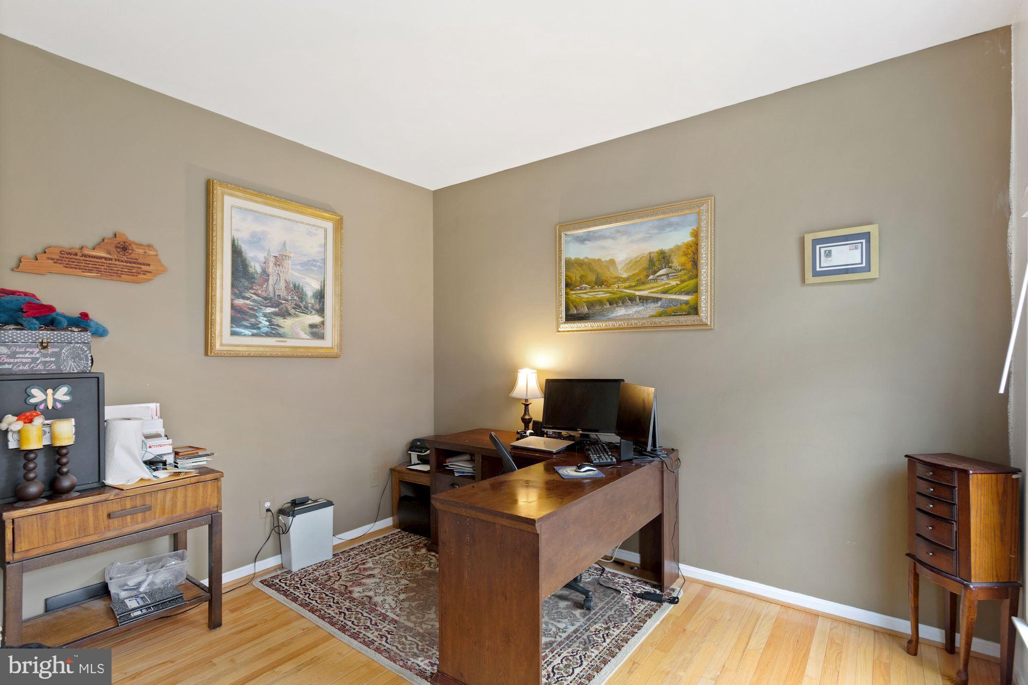 11725 Henderson Road Clifton, VA 20124 - Photo 10 of 38 Gallery Image 10