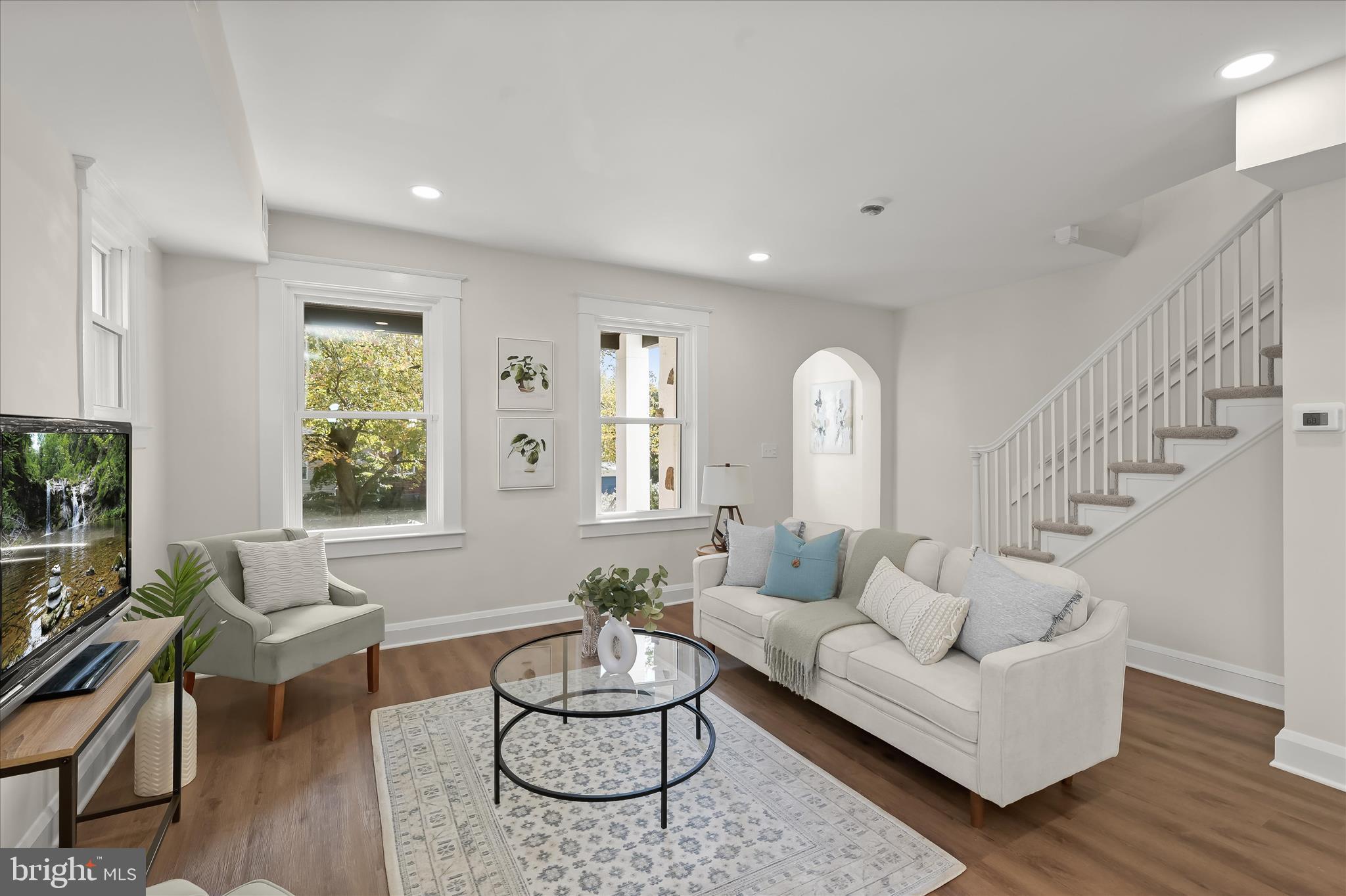 614 Stamford Road Baltimore, MD 21229 - Photo 9 of 41 09-Living Room
Virtually Staged