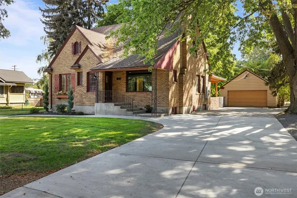 $649,000 | 317 Main Street, Waitsburg, WA 99361